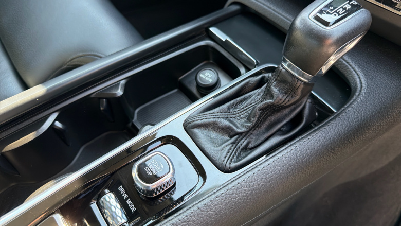 Volvo S90 2.0 D4 Momentum Pro 4dr Geartronic Diesel Saloon